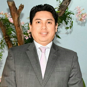 Dr. Hamilton Lama Tapia
